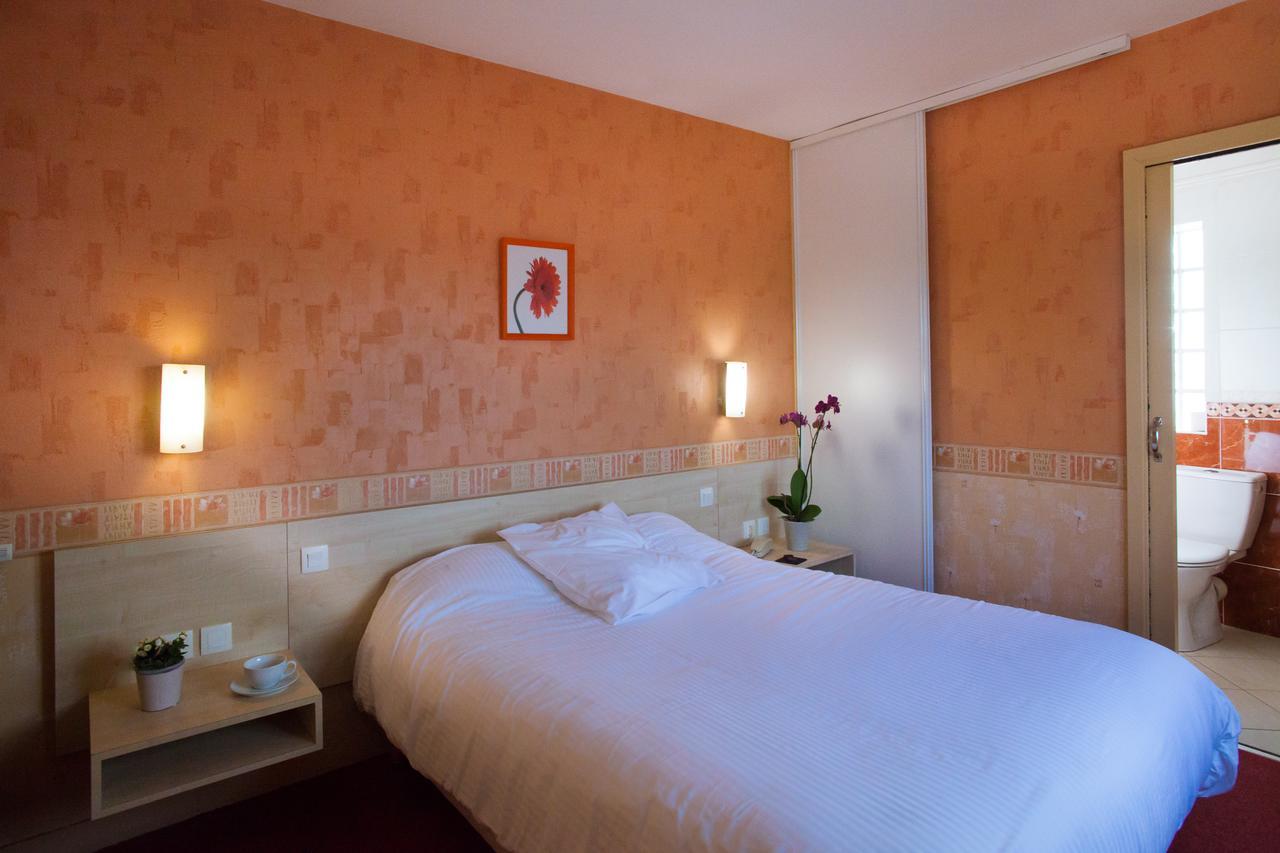 Logis Hotel Restaurant Le Commerce Guichen Dış mekan fotoğraf