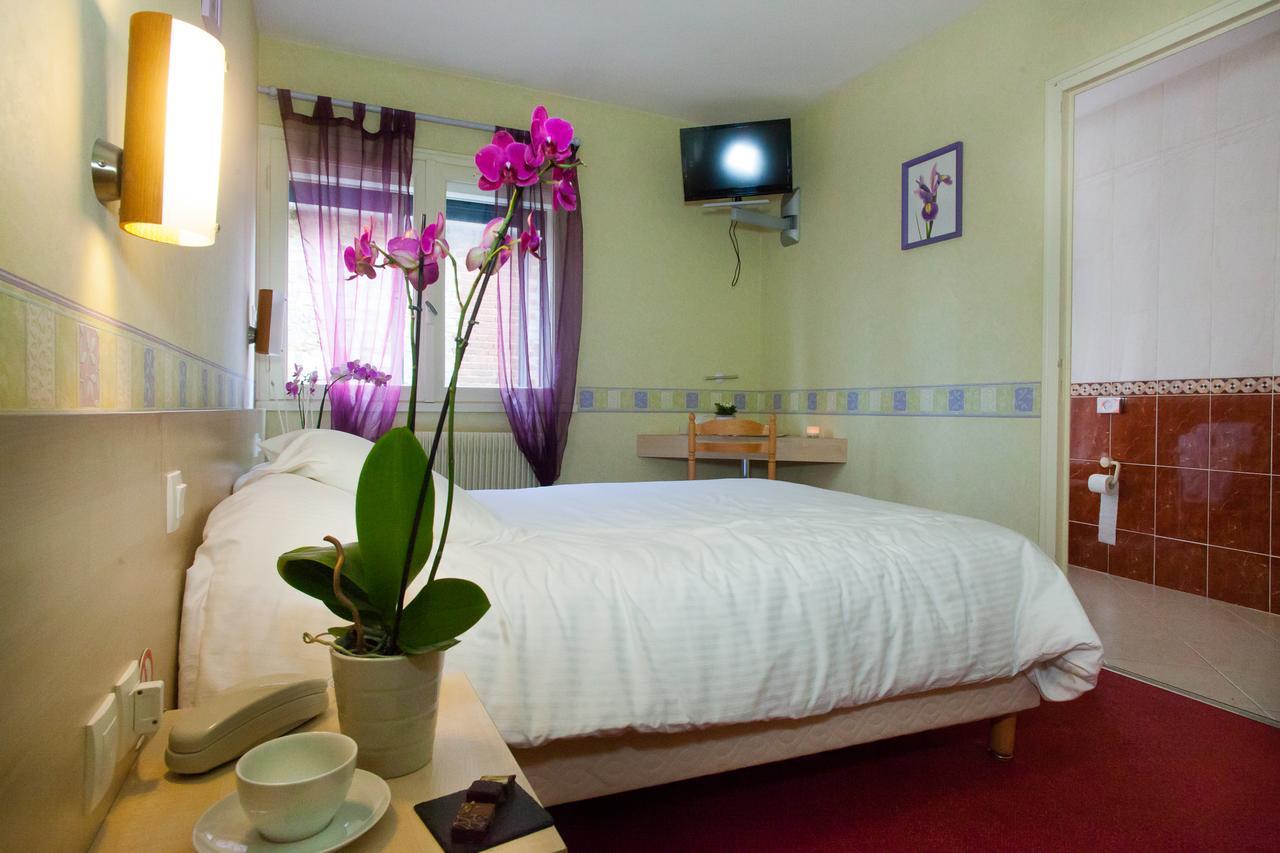 Logis Hotel Restaurant Le Commerce Guichen Dış mekan fotoğraf